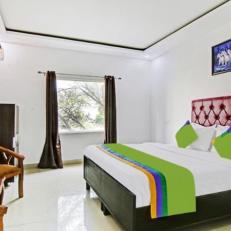 Treebo Royal Empire Adarsh Nagar, Chandigarh Hotel Екстериор снимка