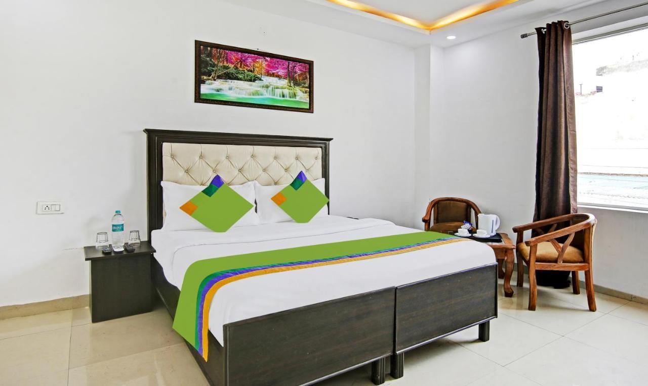 Treebo Royal Empire Adarsh Nagar, Chandigarh Hotel Екстериор снимка