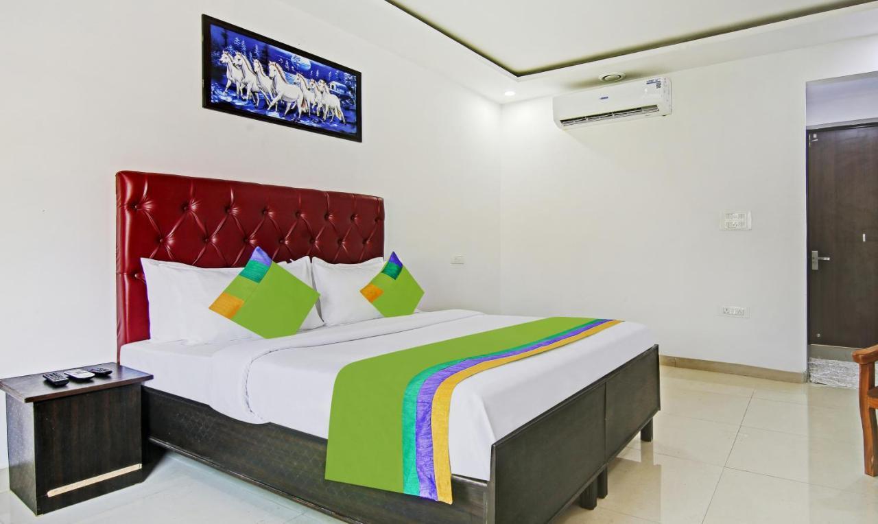 Treebo Royal Empire Adarsh Nagar, Chandigarh Hotel Екстериор снимка