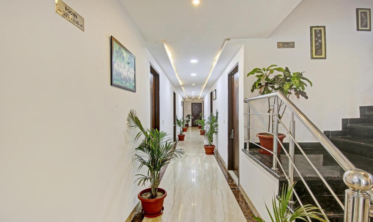 Treebo Royal Empire Adarsh Nagar, Chandigarh Hotel Екстериор снимка