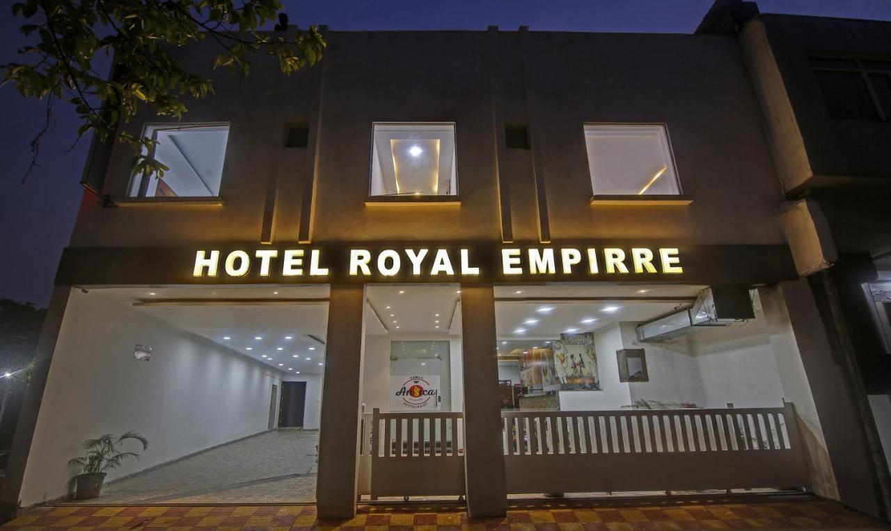 Treebo Royal Empire Adarsh Nagar, Chandigarh Hotel Екстериор снимка